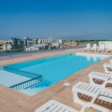 Apartmán Prime Location Flat With Rooftop Pool