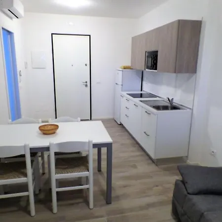 Prime Location Flat With Rooftop Pool Bibione
